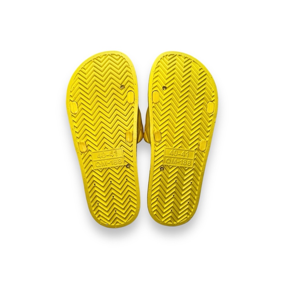 NWOT Yellow Quilted Open-Toe Slide Sandals · Size US9/EUR40 (fit size 8) - Picture 3 of 6